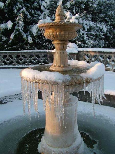 fountain with ice